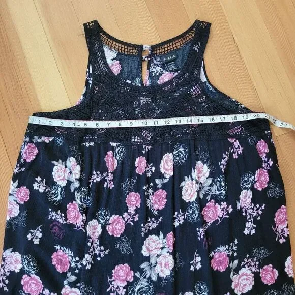 Torrid Black Floral Lace Yoke Sleeveless Women's Top - Pink Rose Print 2x - Picture 8 of 10